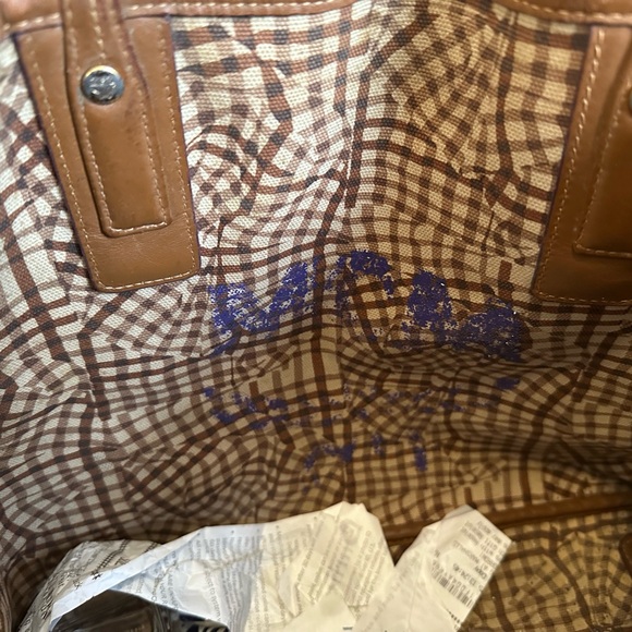 MCM Brown Tote with Leather Trim and Structured Design - Picture 2 of 3